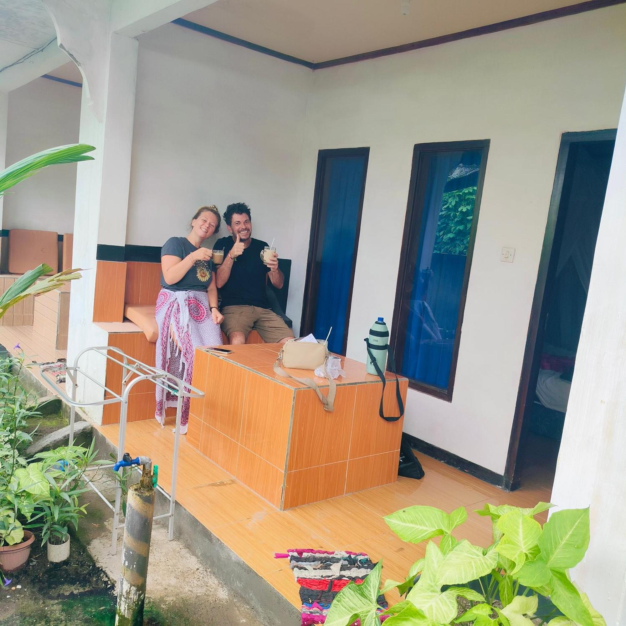 Aladdin Homestay Gili Air Bagian luar foto